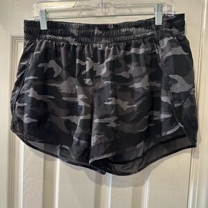 Athleta Black and Gray Camouflage Mesh Racer Run Short 4”